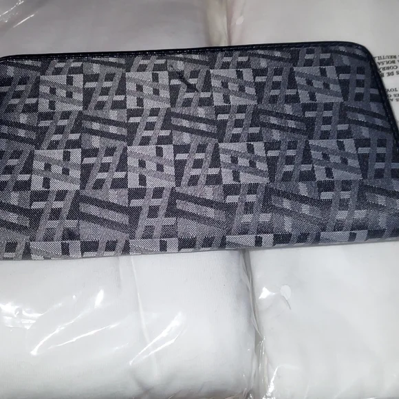 Women’s Mundi Wallet - Picture 2 of 5